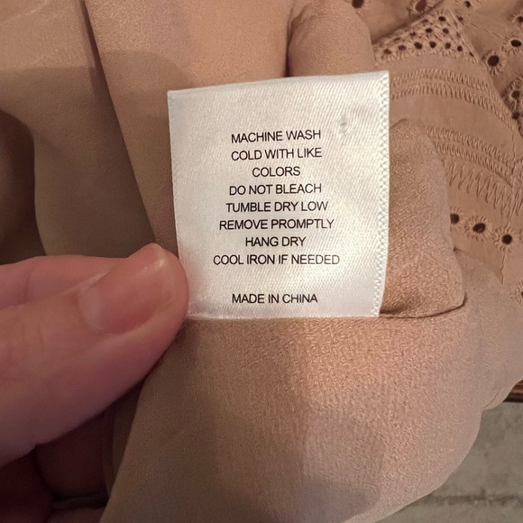 A Loves A eyelet tan dress size M - Picture 5 of 8